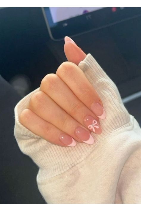 Preppy Nails Design, Cute Polygel Nail Ideas, Nail Ideas Simple Design, Back To School Nail Inspo 2024, Cool Short Nails Design, Nail Art Short Coffin, Short Nail Inspi, Nail Ideas For Teens, Simple Aesthetic Nails