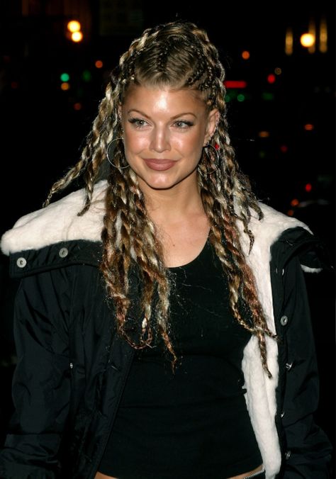 fergie, 2003 Fergie 2000s Fashion, Fergie Outfits, Fergie 2000s, 2000s Popstar, 2000s Rnb, Fergie The Dutchess, Fergie Body, 00s Hair, Hiphop Aesthetic