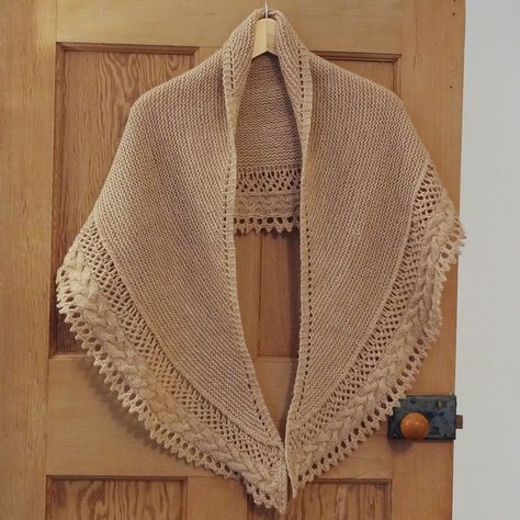 Circle Shawl, Lace Knitting Shawl, Shawl Free Pattern, Knitting Shawl, Shawl Knitting, Stitched Together, How To Knit, Half Circle, Knitted Shawls