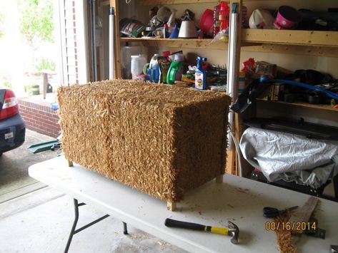 Diy Faux Hay Bale, Diy Fake Hay Bales, How To Make Fake Hay Bales, Diy Hay Bales Prop, Faux Hay Bales Diy, Diy Hay Bales, Pumpkin Patch Decoration, Hay Bale Fall, Bail Of Hay