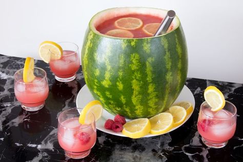 Make a Watermelon Punch Bowl to Hold a Deliciously Fruity Punch Watermelon Punch Bowl, Christmas Watermelon, Fruit Punch Bowl, Cocktail Cupboard, Homemade Punch, Fresh Juice Bar, Watermelon Punch, Watermelon Bowl, Alcoholic Punch Recipes