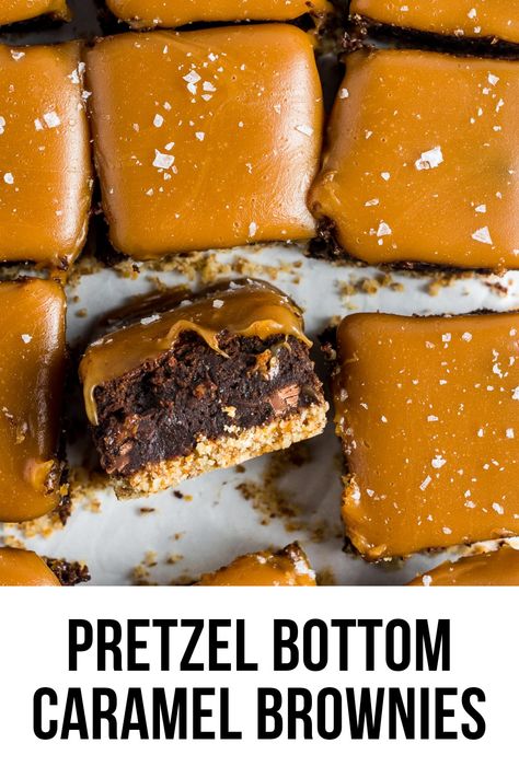 Salted Caramel Pretzel Brownies, Salted Caramel Brownies From Box Recipe, Dessert Recipes With Pretzels, Sweet And Salty Cake, Sweet And Salty Recipes, Chocolate And Caramel Desserts, Easy Amazing Desserts, Fun Brownie Recipes, Pretzel Dessert Recipes