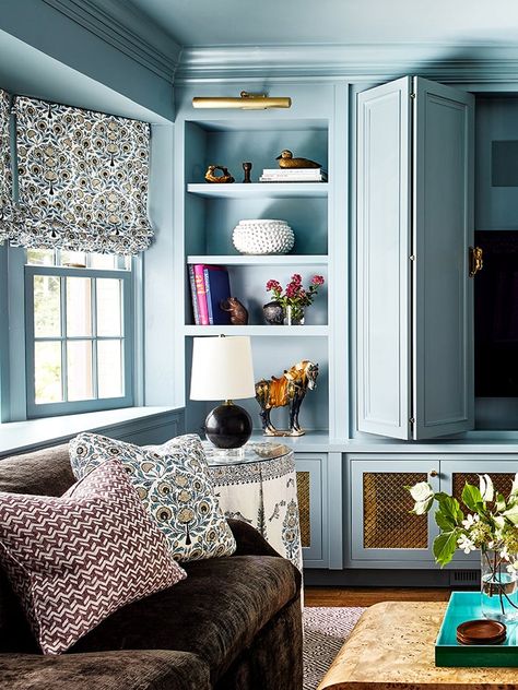 Retro Countertops, Ikea Hemnes Bed, Hidden Tv Cabinet, Living Room Makeover Ideas, Room Makeover Ideas, Modern Luxury Living Room, Beautiful Bookshelf, Hidden Tv, Kitchen Renovations