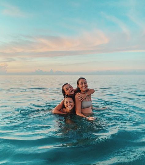 Summer Poses, Halloween Costumes Friends, Beach Pictures Poses, Best Friend Photos, Cute Friend Pictures, Summer Goals, Summer Break, Best Friend Pictures, Summer Dream