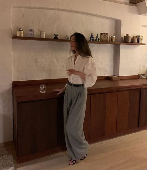 All Posts • Instagram Trouser Outfit, Look Plus Size, Old Money Style, Old Money Aesthetic, Women Plus Size, 가을 패션, Work Clothes, Look Plus, Looks Style