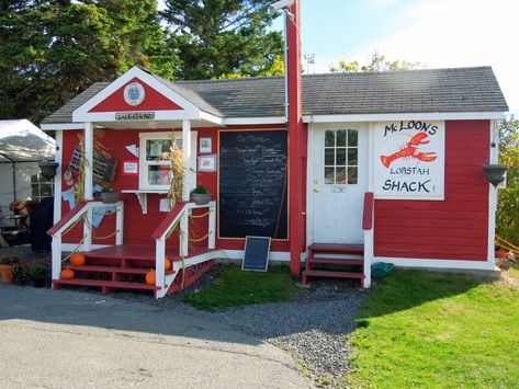 15 Best New England Lobster Shacks Lobster Restaurant, Steamed Lobster, Best Lobster Roll, Lobster Shack, Usa Places To Visit, Fresh Lobster, Heads Together, Visit Maine, Seafood Restaurants