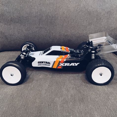 Rc Body Design, Rc Paint Jobs, Rc Car Paint Ideas, Rc Buggy Paint Jobs, Mobil Rc, Rc Car Bodies, Car Paint Jobs, Rc Toy, Rc Vehicles