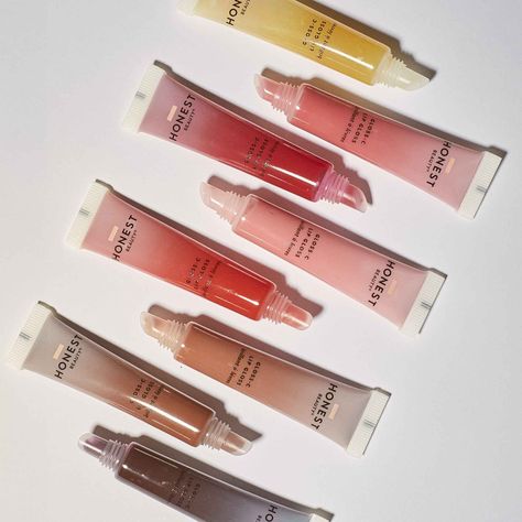 Lip Gloss Packaging Ideas Aesthetic, Ganni Packaging, Lip Oil Packaging, Lip Gloss Photography, Lip Gloss Design, Lip Gloss Photoshoot Ideas, Lip Gloss Packaging Ideas, Makeup And Products, Glossier Packaging