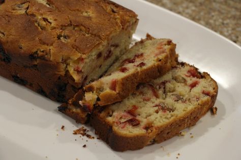 Italian Fresh Prune Plum Bread Recipe - Italian.Genius Kitchen Plum Bread Recipe, Orange Loaf Recipe, Cranberry Nut Bread, Prune Plum, Cranberry Chocolate, Nut Bread Recipe, Plum Recipes, Loaf Recipes, Nut Bread