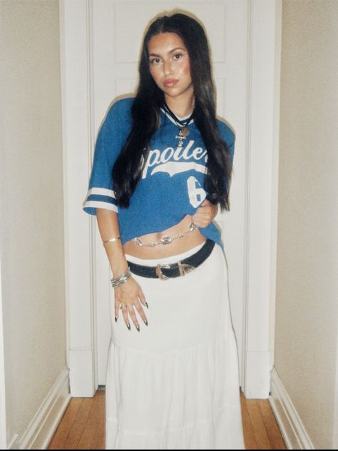 Jersey Y2k Outfit, Cheer Skirt Outfit, Y2k Jersey Outfit, Jersey With Skirt, Kindred Vintage, Camera Outfit, Chain Cross Necklace, Outfit Jersey, White Skirt Outfit