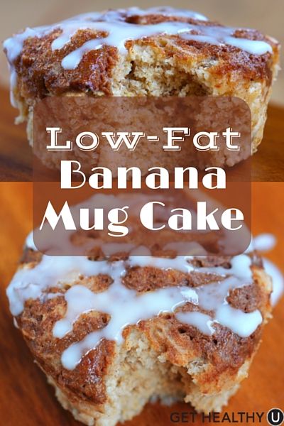 This microwave banana mug cake is under 100 calories and low-fat, making it the perfect breakfast to whip up in a hurry. Low Calorie Cake In A Mug, Low Calorie Desserts Mug Cakes, Ww Banana Mug Cake, Healthy Mug Cake 100 Calories, Low Calories Mugcake, Muffin Healthy, Banana Mug Cake, Chris Freytag, Low Fat Desserts