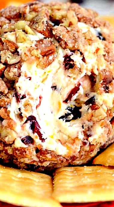 Orange Marmalade Cheese Ball, Cranberry Pecan Cheese Ball Recipes, Cranberry Orange Cheese Ball, Apricot Cheese Ball, Fall Cheese Ball Recipes, Orange Appetizers, Cheesy Balls, Cranberry Cheese Ball, Cranberry Pecan Cheese Ball