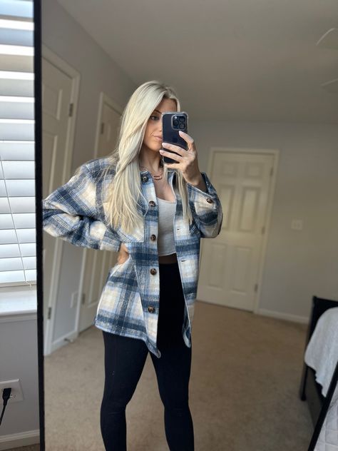 Flannel Jacket Outfit Women, Flannel Jacket Women's Outfit, Oversize Flannel Outfit, Oversized Flannel Outfits Leggings, Flannel Shacket Outfit, Flannel And Leggings Outfit, Leggings And Flannel Outfit, Big Flannel Outfit, Outfits With Flannels