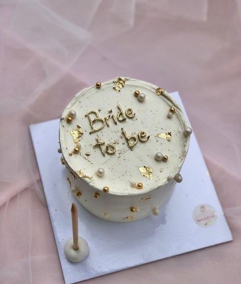 Bride To Be Cake Ideas Funny, Bride To Be Pasta, Bride To Be Cake Ideas Bridal Showers, Bridal Shower Cake Ideas Simple, Simple Bride To Be Cake, Bachelorette Cake For Bride, Bride Pasta, Simple Bridal Shower Cake, Bachelorette Party Cake Ideas