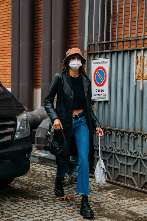 Milan Fashion Week Is Delivering on the Street Style We've Been Missing Mica Arganaraz, Italian Fashion Street, Milan Fashion Week Street Style, Reportage Photography, Black Leather Coat, Black Platform Boots, Model Look, Looks Street Style, Street Style Winter