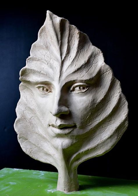 Beech Leaf, Ceramic Sculpture Figurative, Human Sculpture, Art Pierre, Afrique Art, Sculpture Art Clay, Plaster Wall Art, Sculptures Céramiques, Clay Wall Art