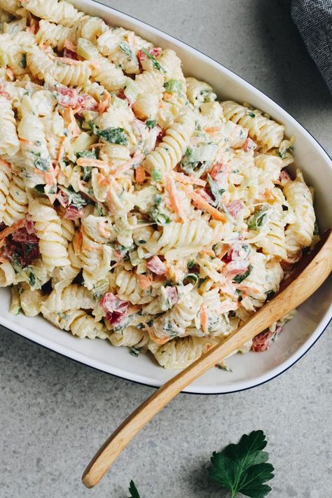 #RecipeoftheDay: "I just love this,, it's so quick and easy. This is a keeper. Thank you for sharing." - rob2360 Creamy Pasta Salad Recipes, Creamy Pasta Salad Recipe, Creamy Pasta Salad, Creamy Pasta Salads, Pasta Cremosa, Ranch Pasta Salad, Ranch Pasta, Greek Salad Pasta, Salad Pasta