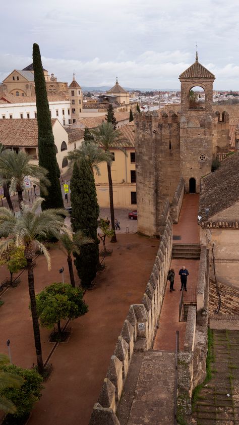 Cordoba Spain Aesthetic, Spain Cordoba, Travelling Spain, Things To Do In Spain, San Bartolome, Spanish City, Moorish Architecture, Spain Aesthetic, Cordoba Spain