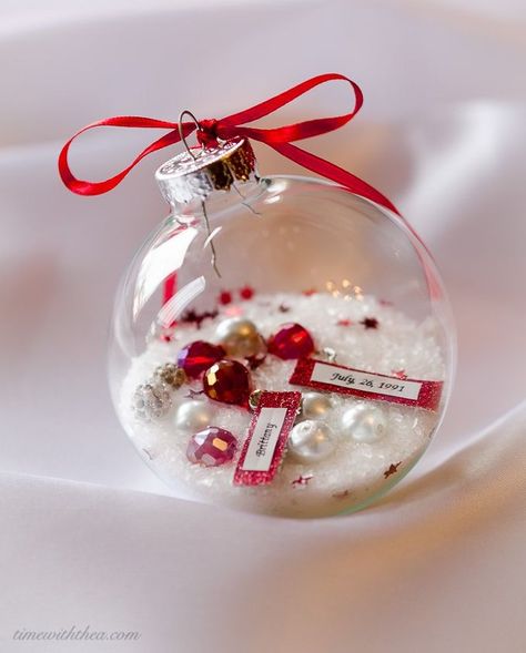 Clear Glass Ornaments, Presente Diy, Christmas Ornaments Gifts, Cute Christmas Gifts, Noel Christmas, Ornament Crafts, Glass Christmas Ornaments, Homemade Christmas, Xmas Crafts