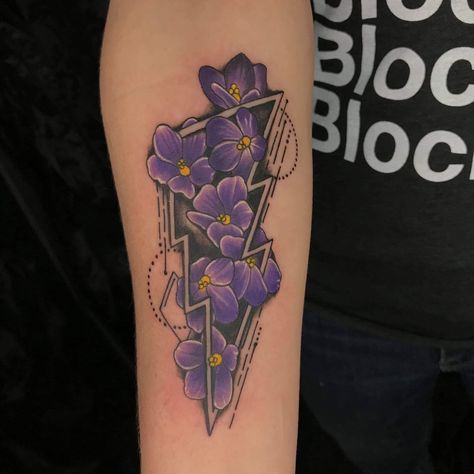 Lightning Bolt With Flowers Tattoo, Derby Tattoo, Violets Tattoo, Roller Derby Tattoo, Tattoo Lightning, Lightning Bolt Tattoo, Violet Tattoo, Lightning Tattoo, Bolt Tattoo