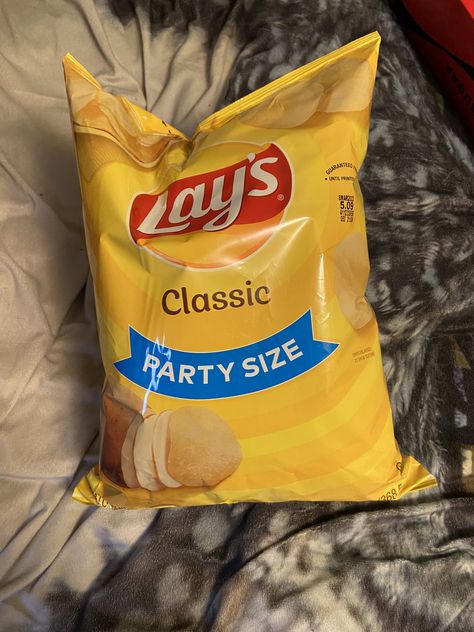 Potatoes Chips, Food Polls, Lays Chips, Lays Potato Chips, Food Tiktok, Korean Dessert, Dr Food, Grocery Foods, Wedding Illustration