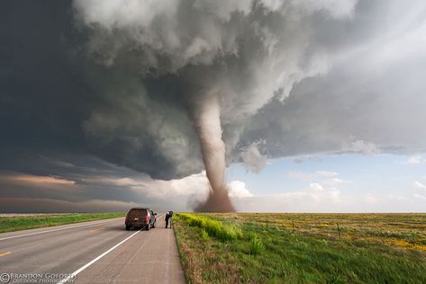 Storm Chasing, Kings Of Leon, Moab Utah, Future Jobs, Weather Photos, Discovery Channel, Meteorology, Earth Science, Extreme Weather