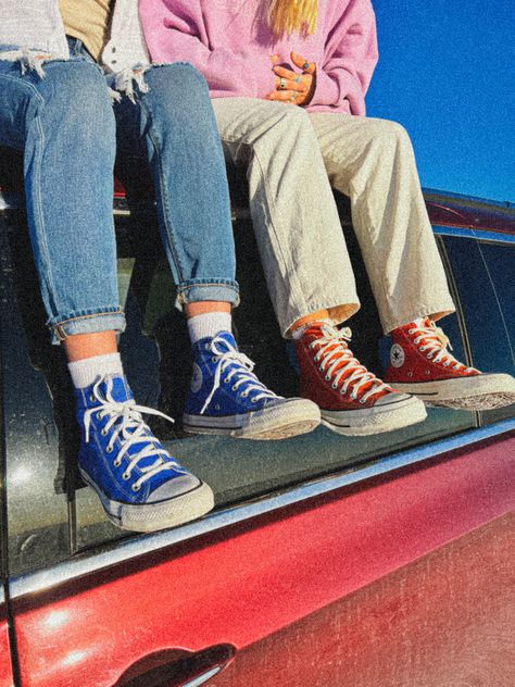 Blue Chuck Taylors Outfit, Orange Converse Aesthetic, Orange Converse Outfit, Blue Converse Outfit, Chuck Taylors Outfit, Converse Orange, Orange Converse, Converse Aesthetic, Chuck Taylor Converse