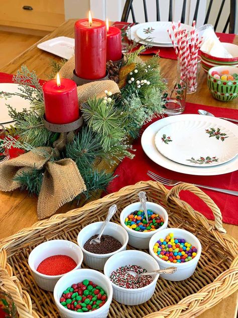 How to Host a Gingerbread House Decorating Party (Christmas) Hosting Gingerbread House Party, Gingerbread Party Food, Gingerbread House Party, Gingerbread House Decorating Party, Festive Cocktail Recipes, Gingerbread House Decorating, Gingerbread House Parties, Gingerbread Party, Gingerbread House Kits