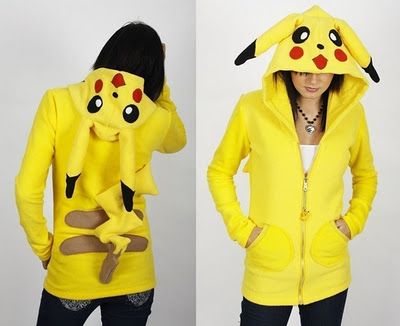 Chamarra pikachu Pikachu Sweater, Yellow Pokemon, Pikachu Hoodie, Pokemon Hoodie, Pikachu Pikachu, Geek Crafts, Cool Hoodies, Fete Halloween, Piercing Tattoo