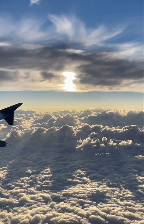 Aeroplane Asthetic Picture, Flight Sky View, Flight Asthetic Picture, Aeroplane Aesthetic Wallpaper, Clean Girl Motivation, Clouds From Airplane, Travel Aesthetic Plane, Aeroplane Aesthetic, Air Force Wallpaper