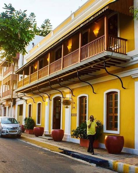 With its charming colonial architecture, sleepy lanes canopied by trees, and the blurred contours of its Tamil and French quarters, the seaside town of Puducherry is one of Pavitra Rajaram’s favourites.  ( Avnish Dhoundiyal)   #AtHomeInTheWorld #GoodEarthTravels Pondicherry India, India Architecture, Explore City, Bay Of Bengal, Luxury Safari, French Colonial, Pondicherry, Safari Lodge, Colonial Architecture