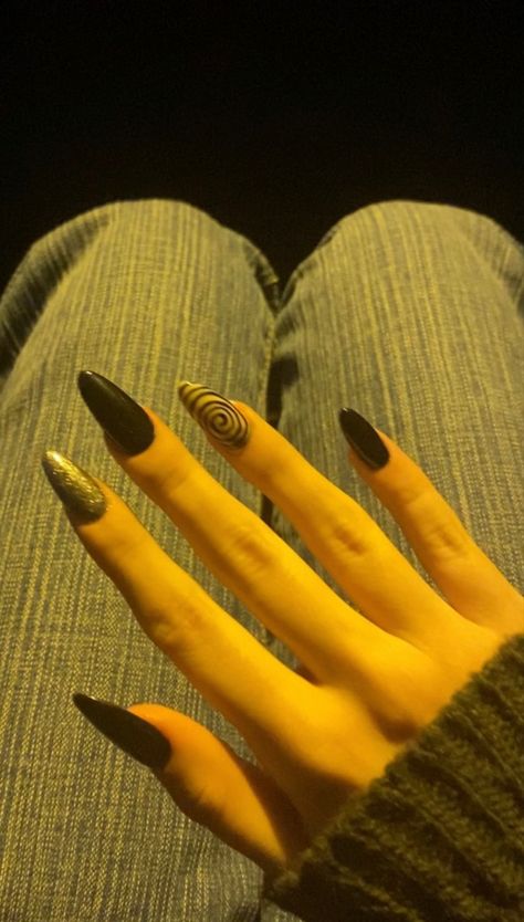 Goth Nail Art, Nails Grunge, Band Nails, Wow Nails, Goth Nails, Grunge Nails, Colored Acrylic Nails, Almond Acrylic Nails, Cat Nails