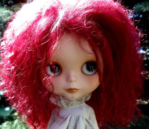 Blythe Doll Red Curly Hair Blythe Doll, Blythe Doll Red Hair, Pelo Ulzzang, Red Hair Doll, Red Curly Hair, Fairy Art Dolls, Victorian Lady, Fairy Art, Pretty Dolls