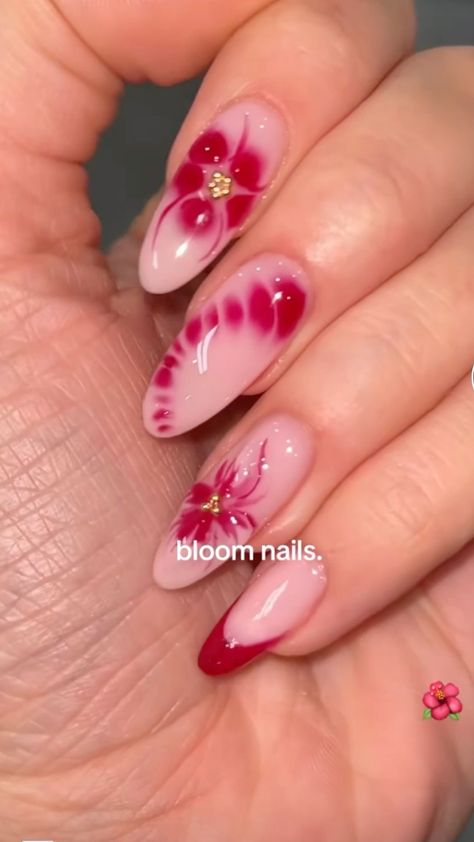 Nail Inspo Summer Almond, Bloom Nails, Blooming Gel Nail Art, Nails Painted, Nail Trend, Summery Nails, Girly Acrylic Nails, Classy Acrylic Nails, Nail Style