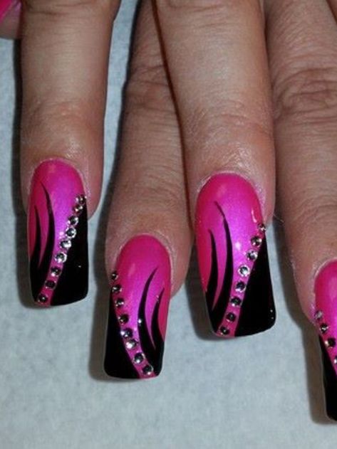 Red Nail Designs Summer 2023, Pink Nails With Black Design, Silver Nail Art Designs, Gorgeous Nails Designs, Pink And Black Nail Art, Fuschia Nails, Pink And Black Nail Designs, June Nail Designs, Nail Ideas Glitter