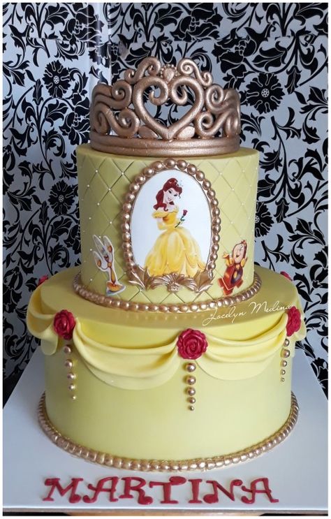 Elegante y hermosa torta de la Bella y la Bestia. Belle Cake Ideas, Belle Birthday Cake, Beauty And The Beast Cake Birthdays, Beauty And The Beast Cake, Princess Theme Cake, Belle Birthday Party, Beauty And Beast Birthday, Prince Cake, Beauty And Beast Wedding