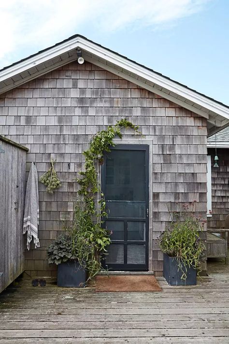 The Sweet Escape: This Circa-1911 Cottage on Fire Island Was Restored with Its Rustic Heritage in Mind Fire Island Aesthetic, Hendricks Churchill, Nantucket Cottage, San Francisco Home, Turkey Hill, Fine Paints Of Europe, Island Beach House, Barbie Dreamhouse, Summer Scenes