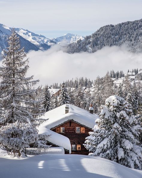 A super snowy start to the season! • • • #thisisverbier #verbier #switzerland #swissalps #mountainvibes #inlovewithswitzerland #skiresort… | Instagram Verbier Aesthetic, Chalet Cabin, Cabin Snow, Skiing Mountains, Verbier Switzerland, Snow Travel, Snowy Cabin, Skiing Aesthetic, Mountain Vibes