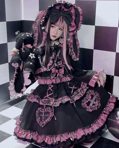 Harajuku Outfit, Outfits Punk, Goth Harajuku, Pastel Goth Outfits, Lolita Outfits, Pastel Goth Fashion, Kawaii Fashion Outfits, Kawaii Dress, Top Skirt Set