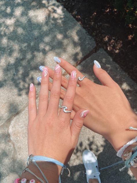 Cute Matching Nails For Best Friends Short, Matching Christmas Nails With Best Friend, Simple Matching Nails With Best Friend, Matching Summer Nails With Best Friend, Trio Matching Nails, Matching Nails For Trio, Bestie Nails Ideas Matching, Matching Acrylic Nails With Best Friend, Bestie Nails Friends