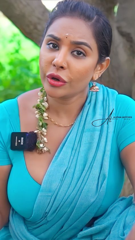 Sri Reddy Saree, Sri Reddy Photos, Serial Actress, Glam Photoshoot, Beautiful Dresses Short, Curvy Women Outfits, Netflix Movies, Actress Pics