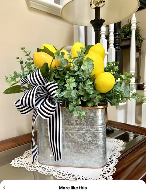 Lemon Picnic, Lemon Centerpiece, Lemon Table Decor, Lemon Themed Party, Lemon Centerpieces, Lemon Kitchen Decor, Lemon Kitchen, Tafel Decor, Make Lemonade