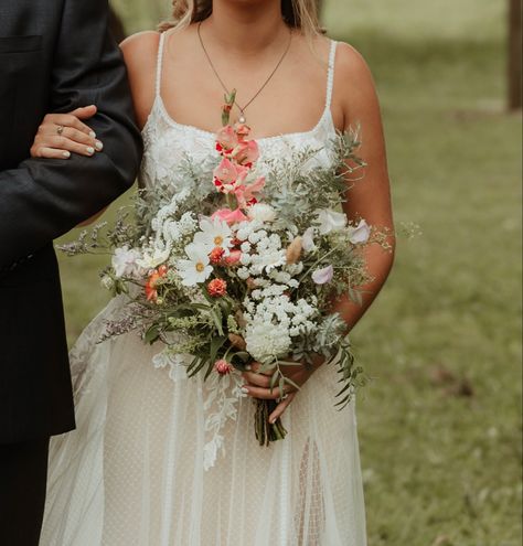 White Wildflower Bouquet, Wildflower Bouquet Wedding, Ireland Elopement, Wildflower Wedding Bouquet, White Flower Bouquet, Forest Theme Wedding, Sage Green Bridesmaid Dress, Green Themed Wedding, Green Bouquet