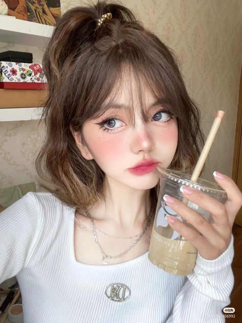 Makeup Asia, Medium Long Haircuts, Ulzzang Makeup, Mode Turban, Peinados Fáciles Para Cabello Corto, Cute Makeup Looks, Asian Makeup, Long Hair Cuts, Girls Makeup