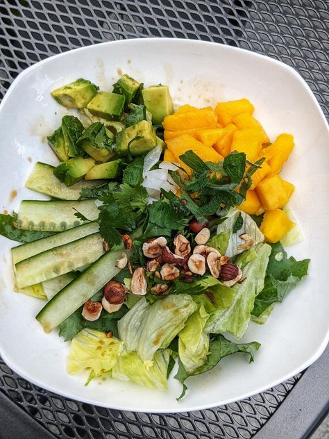 Mango Margarita Salad - Move Daily Mango Margarita, Red Chili Flakes, How To Roast Hazelnuts, Grilled Salmon, Green Salad, Sweet Onion, Salad Ingredients, Salad Dressing, Summer Salads