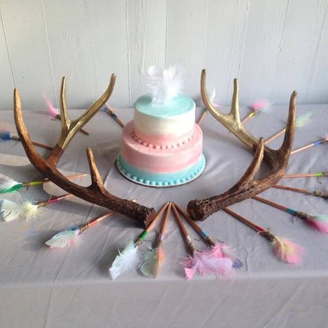 Bows & Arrow Gender Reveal....Fancy Cakes by Margaret Smithson via Facebook Buck Doe Gender Reveal, Easy Diy Gender Reveal Decorations, Hunter Gender Reveal Ideas, Bows And Arrows Gender Reveal, Buck Or Doe Gender Reveal Cake, Bow And Arrow Gender Reveal, Buck Or Doe Gender Reveal Ideas, Hunting Gender Reveal Ideas, Arrow Gender Reveal