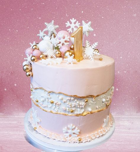 Light pink snowy winter wonderland 1st birthday cake Winter Onederland Party Girl Outfit, Winter 1st Birthday Ideas, Winter Onederland Cake Ideas, Pink Winter Cake, 1st Birthday Girl Winter Theme, 1st Birthday Girl December, Winter Onederland Smash Cake Girl, Winter Onederland Cake Girl, January 1st Birthday Girl