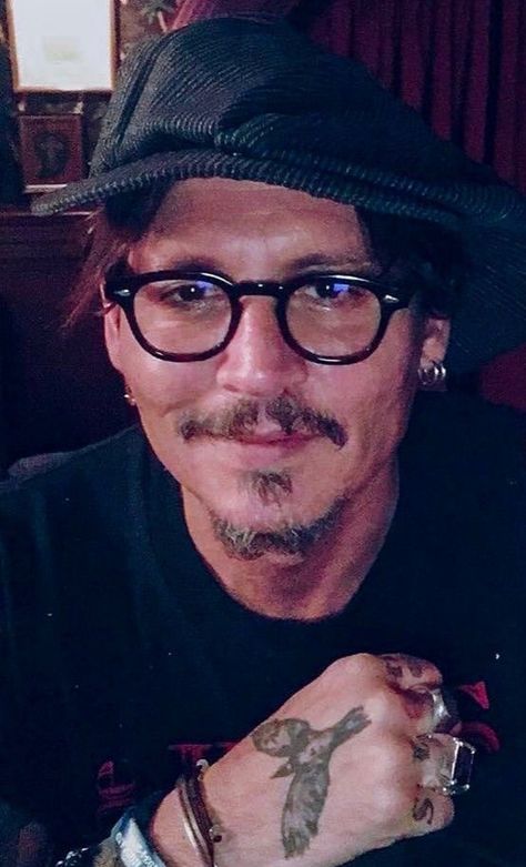 Selfie Of Johnny Depp, Johnny Depp 2019, Johnny Depp Selfie, Johnnie Depp, Johnny Depp Wallpaper, Johnny Depp Images, John Depp, جوني ديب, Johnny Depp Style