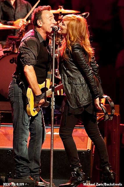 bruce and patty | Bruce Springsteen with wife Patti Scialfa on stage. Beatles Wedding, Bruce Springsteen Songs, Patti Scialfa, Father Daughter Dance Songs, Wedding Ceremony Songs, Bruce Springsteen The Boss, Ceremony Songs, Mother Son Dance, Bob Seger