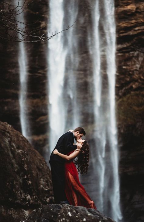 rebekah torres photography toccoa falls georgia waterfall engagement 017 Places For Couples, Toccoa Falls, Waterfall Engagement, Country Engagement Pictures, Wedding Fotos, Waterfall Wedding, Waterfall Photo, Pre Wedding Photoshoot Outdoor, Engagement Photos Country